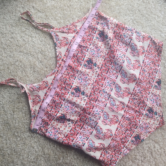 Boho Top Diamond Paisley Crop Tank Small Xhilaration Red NWOT Trend handkerchief - Picture 5 of 7